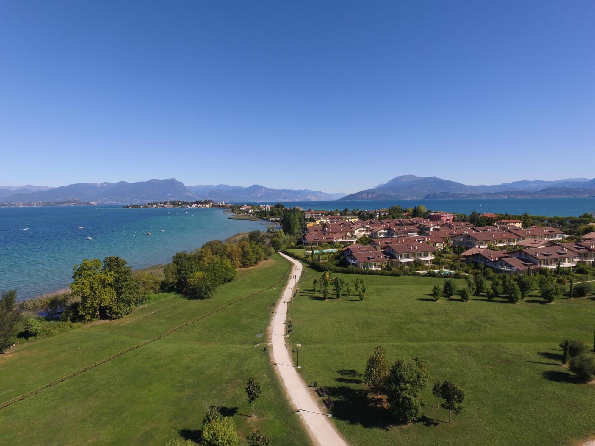 Resort Caesar C4 Sirmione - Gardagate Eksteriør bilde